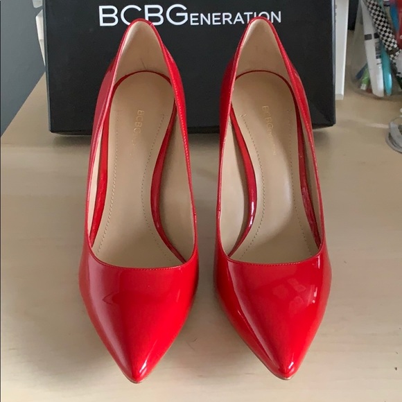 SOLD- NIB BCBG pumps BBC - Picture 2 of 6